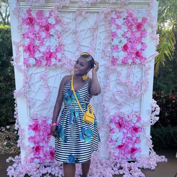 Day to evening dress. Just beautiful in person! Worn twice ๐ฆ๐ฆ - Picture 5 of 5